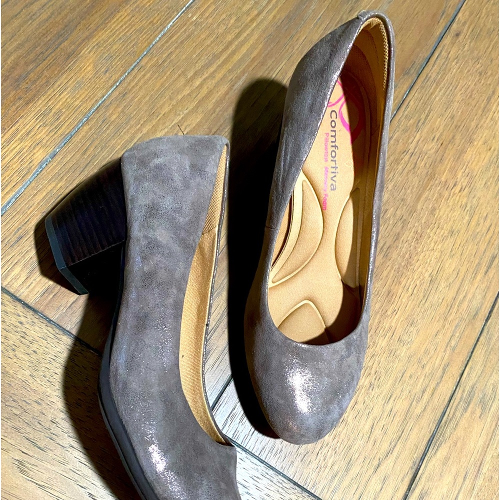 Comfortiva Amora Pumps